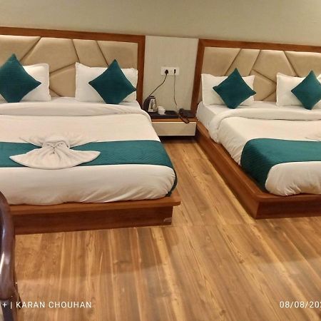Hotel & Hostel Vimal Ganga Rishīkesh Zewnętrze zdjęcie